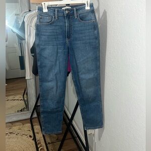 Abercrombie & Fitch Mom High Rise Jeans